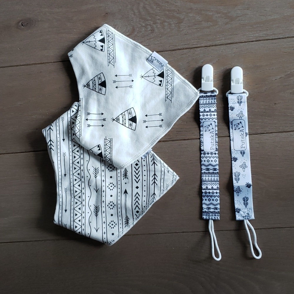 3/$18 - Putska cloth bibs